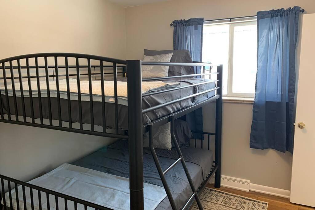 3 King Beds + Bunk Beds On Broadway Vila Littleton Exterior foto
